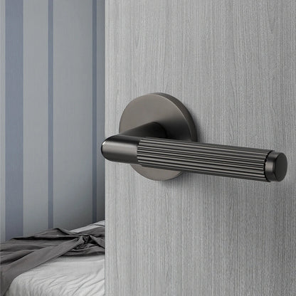 Poignée de porte intérieure | Finition brillante & design contemporain