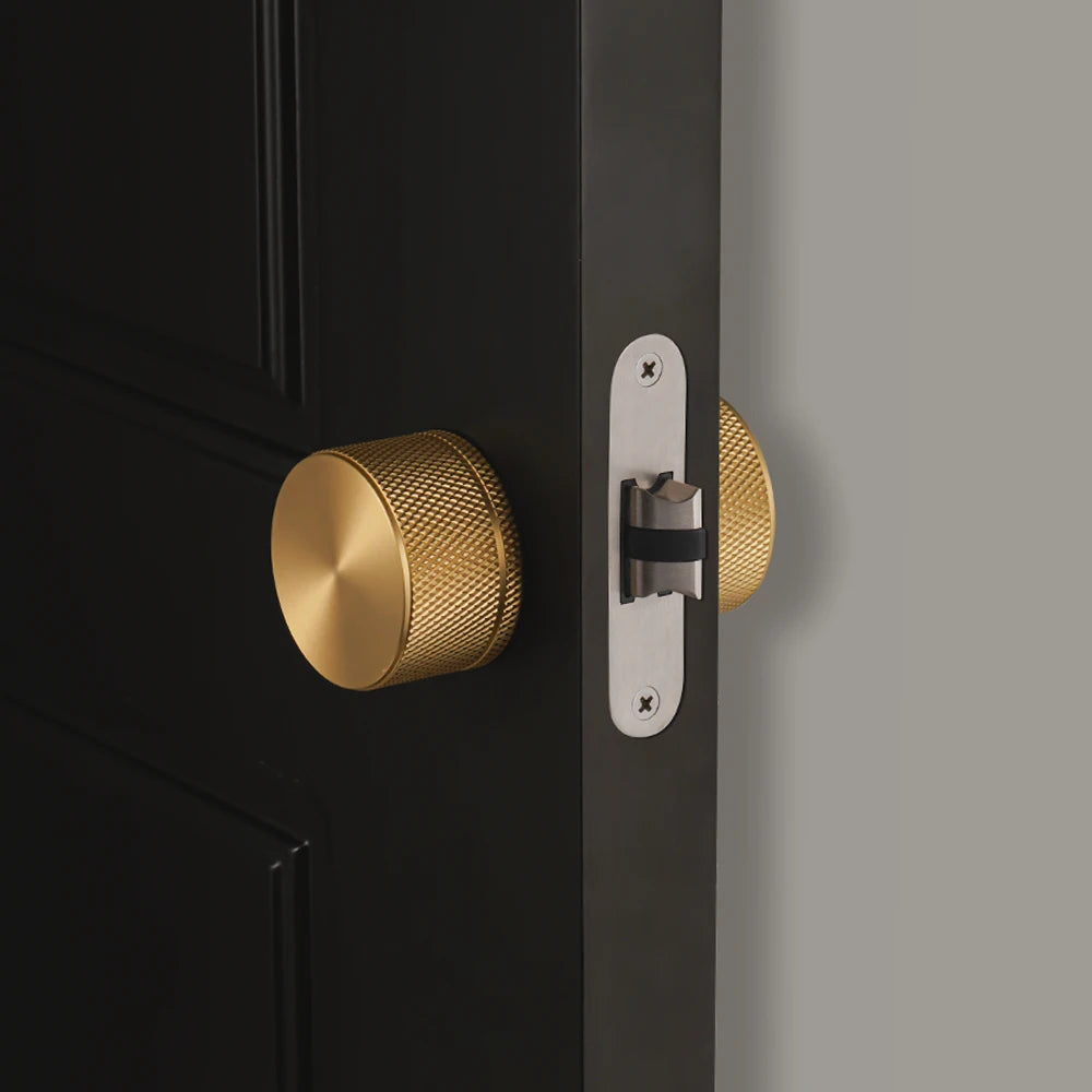 Poignée de Porte en Laiton | Design Iconique